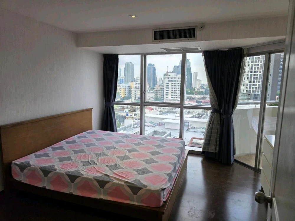 Condo for rent! The Waterford Diamond Sukhumvit 30/1. Beautiful unit, fully furnished, ready to move in. Don't miss out!!