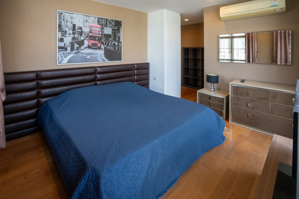 Condo for rent: Pearl Residence Sukhumvit 24, large room, comfortable, lots of usable space. I'm telling you to hurry and reserve now.