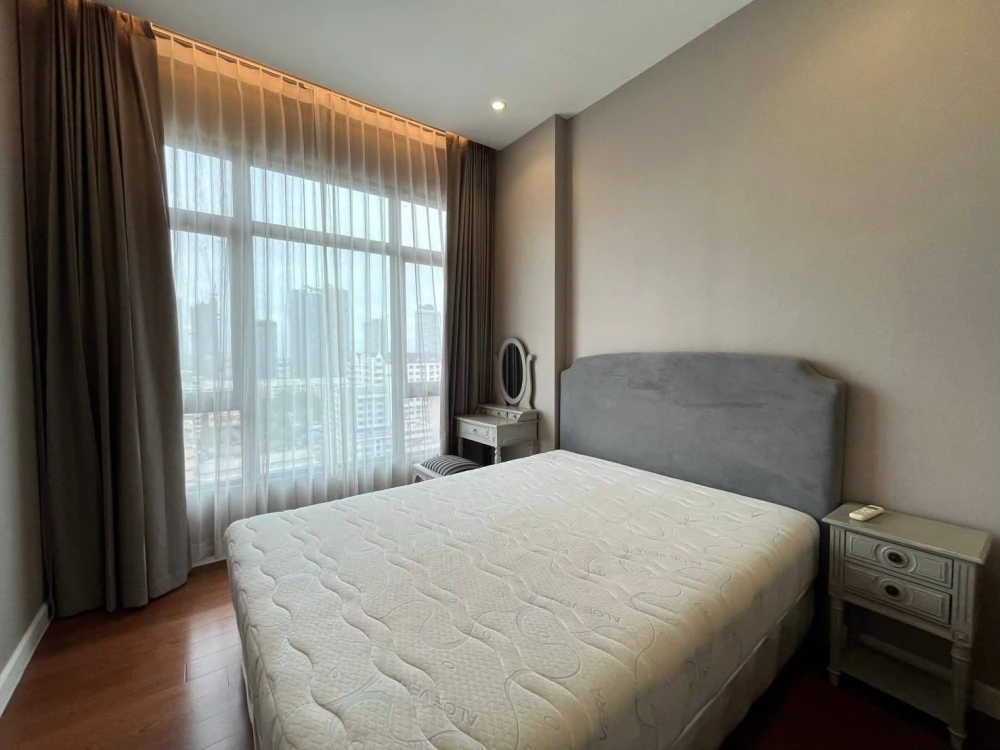 Condo for rent! Mayfair Place Sukhumvit 50, 12th Floor, Building B. Beautiful room, convenient transportation, great price. Reserve now!!