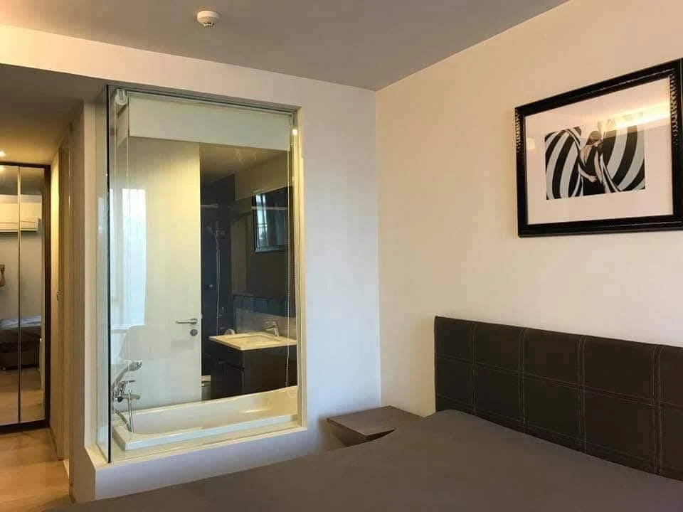Condo for rent, Via 49. Spacious rooms with ample living space and complete amenities. Don't miss out!