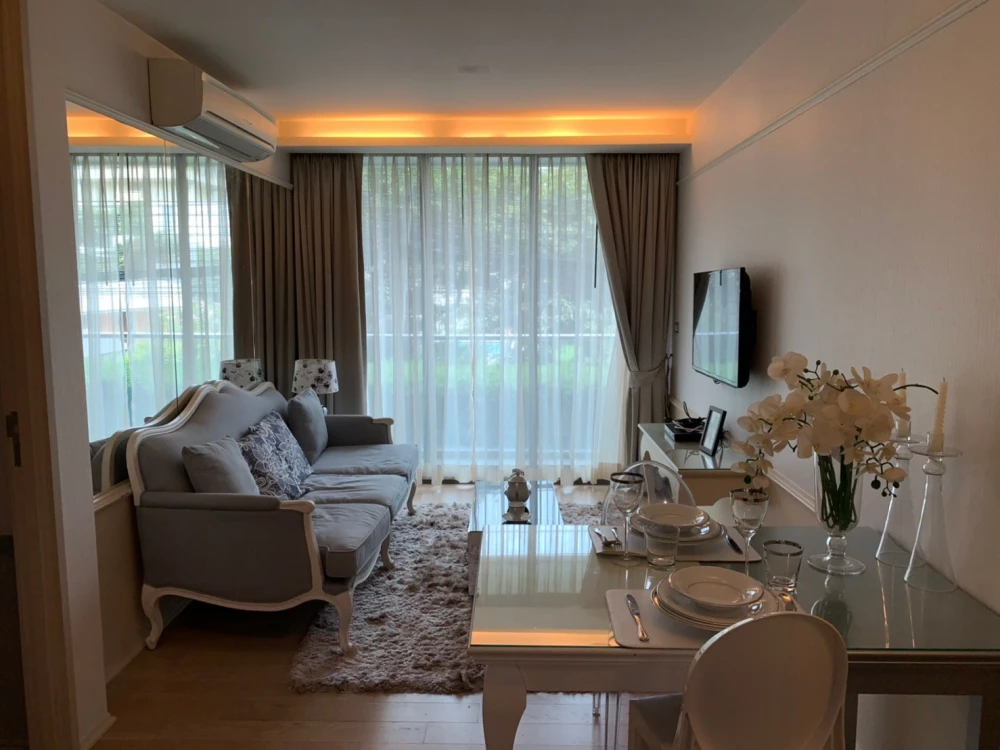 Condo for rent, Via 49, spacious room. modern style With complete set of electrical appliances. Hurry up to reserve now.