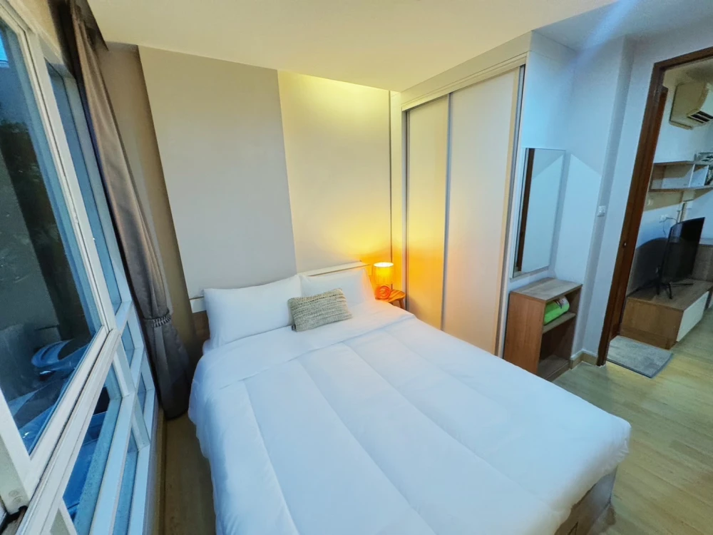Condo for rent! Emerald Residence Ratchada, 2nd floor, Building C. Beautiful room, fully furnished, ready to move in. Don't miss out!!