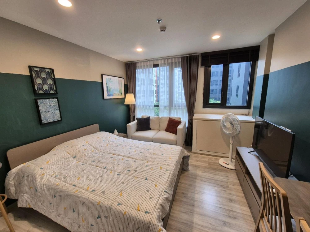 For rent!! Condo XT Huai Khwang, 8th floor, beautifully decorated room, ready to move in immediately. Hurry up and book now!!