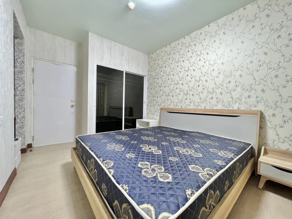 For rent!! Condo A Space Asoke-Ratchada, 4rd floor, Building A, beautiful room, convenient transportation, ready to move in, don't miss it!!