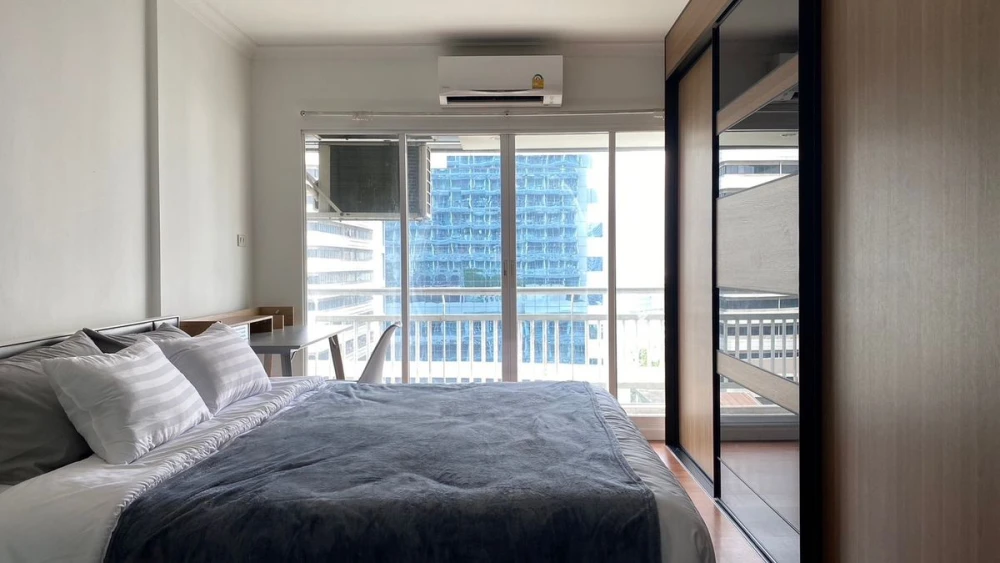 For rent!! Condo Grand Park View Asoke, 14th floor, view of Grammy building, fully furnished, ready to move in, good price, don't miss it!!