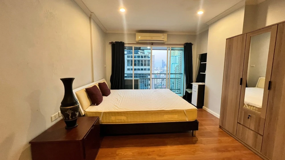 For rent!! Condo Grand Park View Asoke, 19th floor, high floor room with clear view, can move in immediately, don't miss!!