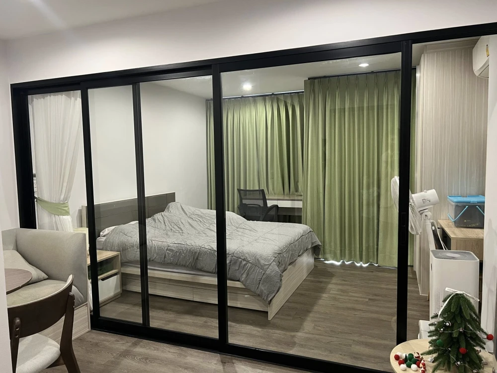 Condo for rent, Asher Privé Sutthisan. The unit has separate partitions, creating well-defined zones. Affordable price. Book now, don't miss out!
