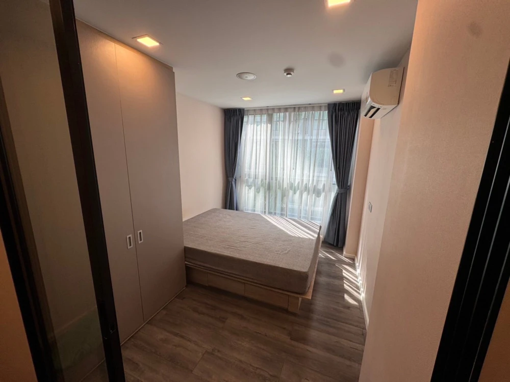 For rent!! Condo Atmoz Ratchada-Huai Khwang, 3rd floor, Building A, swimming pool view, fully furnished, ready to move in, hurry and book now!!