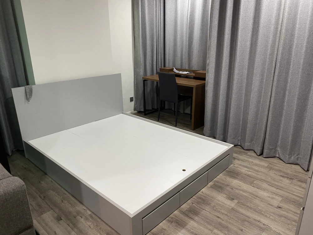Condo for rent at Modiz Interchange, 5th floor, corner unit, fully furnished, ready to move in. Don't miss out!!
