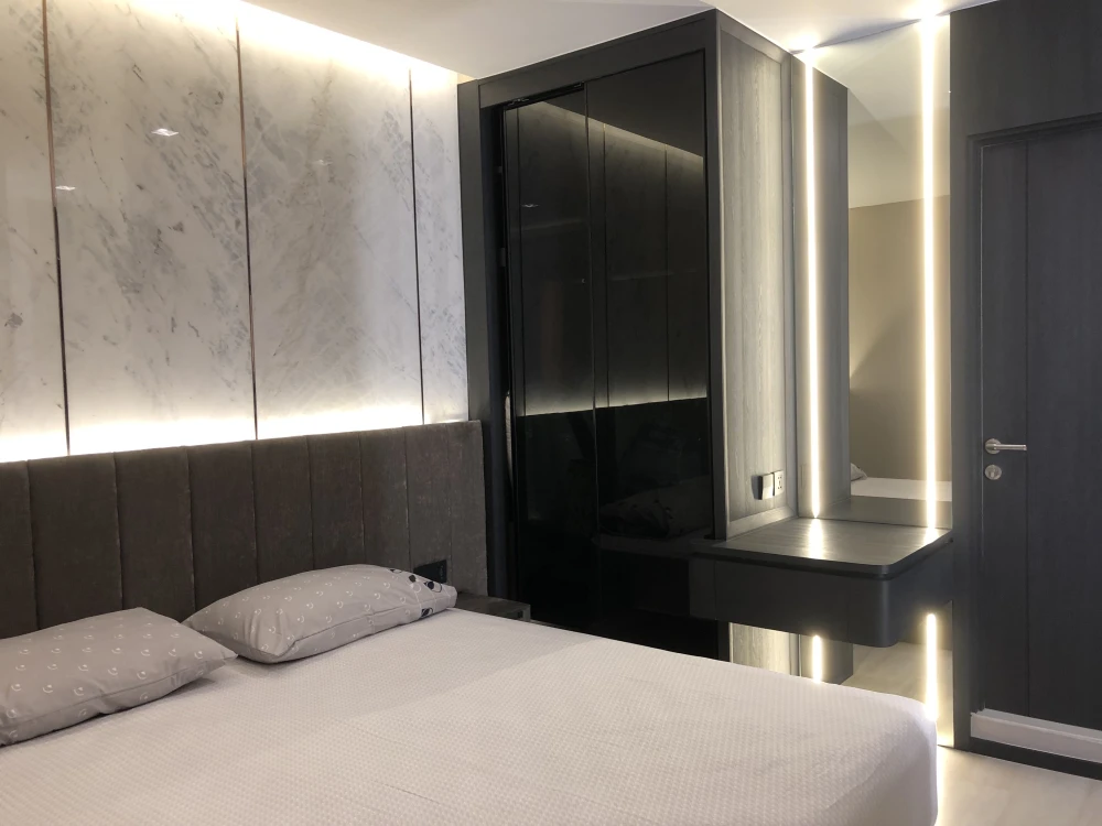 For rent!! Condo Life One Wireless, 35th floor, corner room, luxury condo, good location, convenient transportation, ready to move in, don't miss it!!