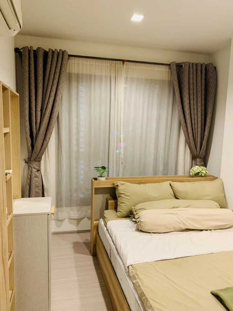 For rent: Life Asoke Hype Condo, 17th floor, beautiful unit, fully furnished, ready to move in. Don't miss it!!