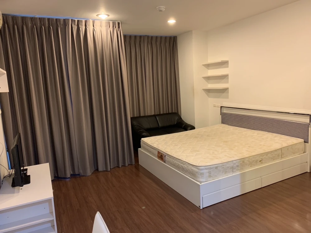 For rent!! Condo Life @ BTS Tha Phra, beautiful room, fully furnished, just bring your bags and move in!!