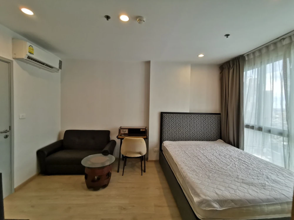 Condo for rent, Ideo Sathorn-Tha Phra, good location, convenient transportation Let me tell you, don't miss it.