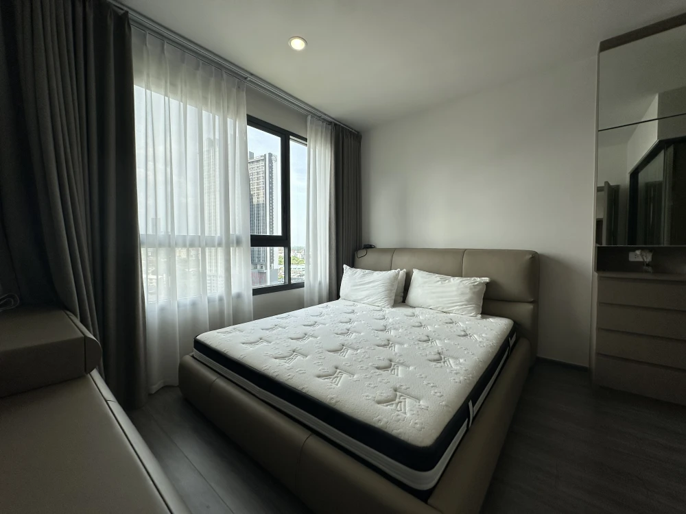 For rent!! Ideo Sukhumvit - Rama 4 Condo, 12A Floor, beautifully decorated. Reserve now and you'll regret it! Ready to move in! Don't miss out!!