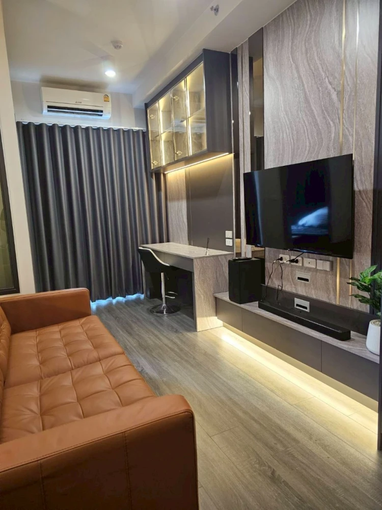 For rent!! Condo Ideo Sukhumvit - Rama 4, 8th floor, swimming pool view, beautiful room, convenient transportation, ready to move in, don't miss it!!