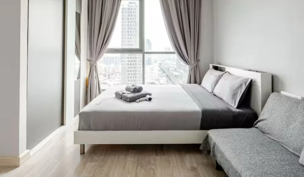 For rent!! Condo Ideo Mobi Sukhumvit 20th floor, city view, beautiful room, next to BTS On Nut, live in style in Sukhumvit area!!