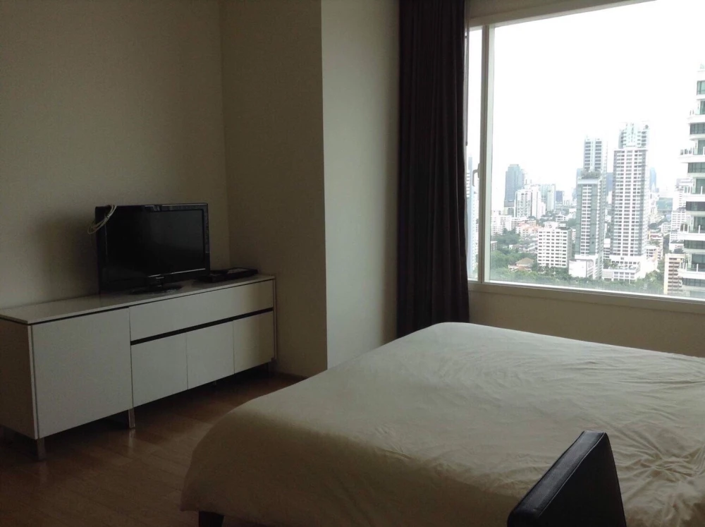 Condo for rent at 39 by Sansiri. Great room, amazing price! First come, first served! Book now!!