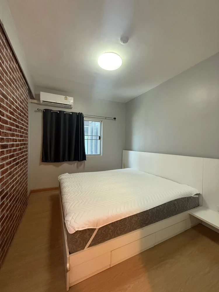 Condo for rent A space (Asok - Ratchada) Quiet atmosphere, not crowded, hurry and book before you miss out.