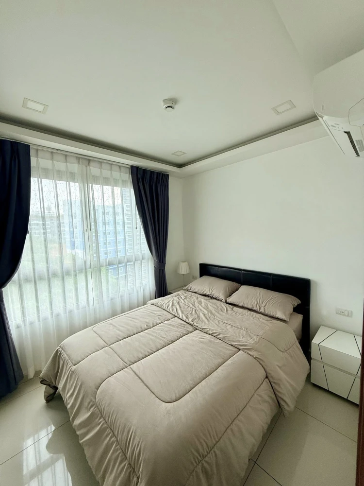 For rent: Arcadia Beach Resort (South Pattaya). This room is fully furnished and ready to move in. Spacious room. Book now!