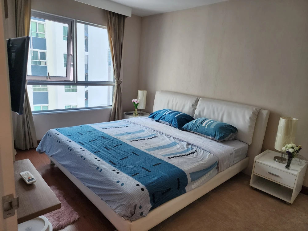 Condo for rent Belle Grand Rama 9, spacious room, lots of usable space, affordable price, hurry and book now.
