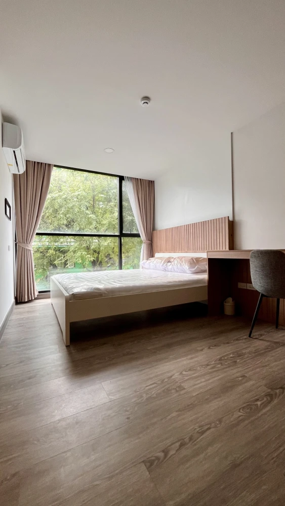 Condo for rent, Flexi Sathorn - Charoen Nakhon, spacious room, comfortable, with well-decorated built-in furniture. Book now before you miss out!!!