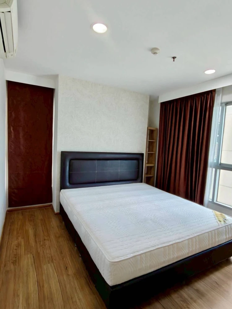 For rent: Condo Fuse Chan-Sathorn, large room, comfortable, 15th floor, high view, convenient, complete in one place, move now.