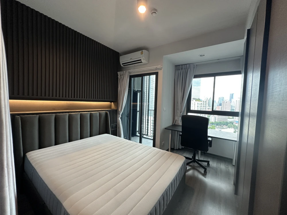 Condo for rent: IDEO Chula–Samyan. Beautifully decorated room with excellent built-in furniture. Everything you need in one place. Just bring your bag