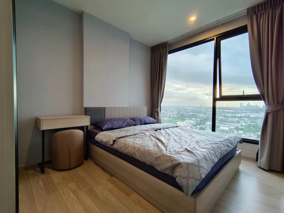 For rent: Condo Ideo East Point, spacious room, comfortable, city view, airy, good like this, hurry and book now!!