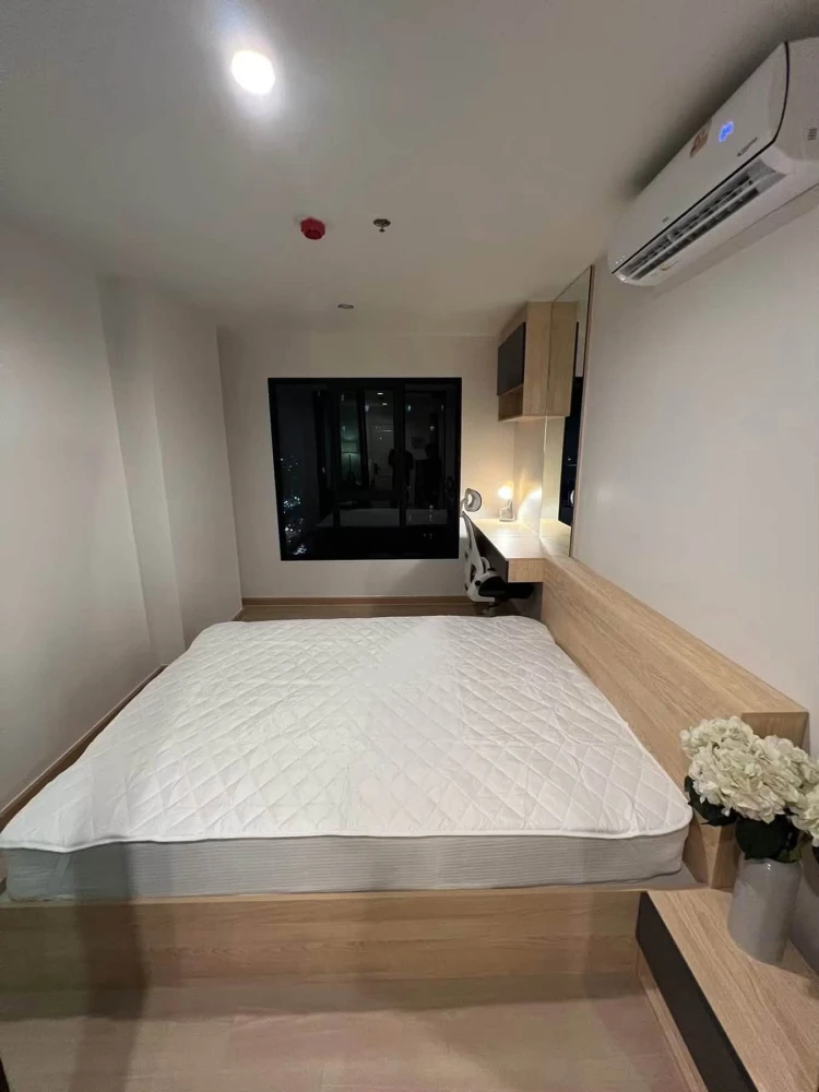 For rent: Terra Residence condo, 29th floor, high floor, beautiful view, fully furnished with built-in cabinets and appliances, ready to move in. Don'