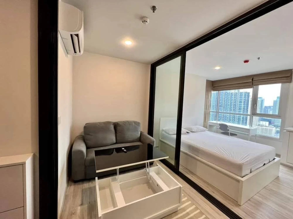 Condo XT Huai Khwang for rent, clearly separated rooms, great value, just bring your bags and move in. Don't miss out!