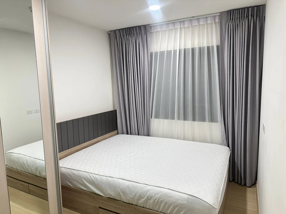 For rent: Chewathai Hallmark Ladprao-Chokchai 4. Nice room with complete amenities. Just bring your belongings and move in!