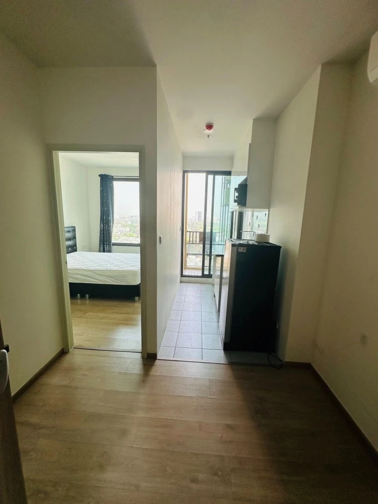 For rent: Chewathai Kaset Nawamin, 16th floor. Very clean and comfortable room with a fully equipped kitchen. Book now!