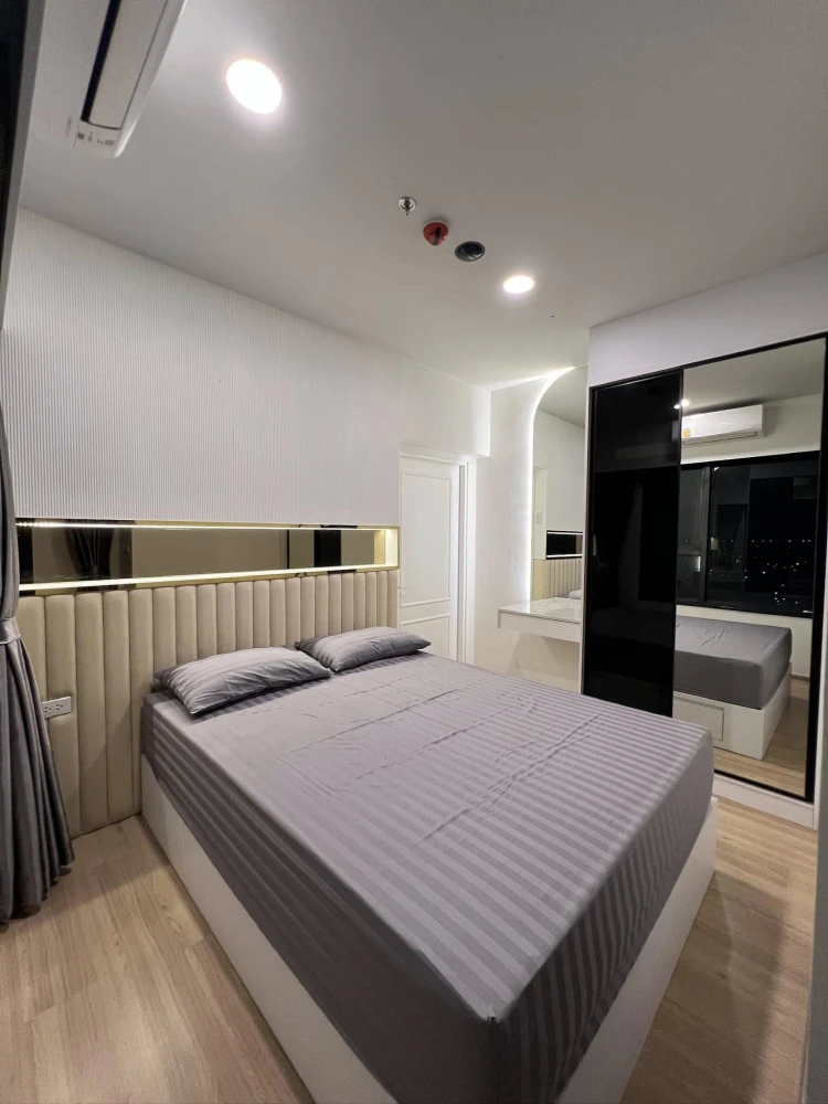 For rent: Chivathai Kaset Nawamin, 18th floor, corner room, view on both sides, very beautifully decorated, built-in throughout the room, must book.