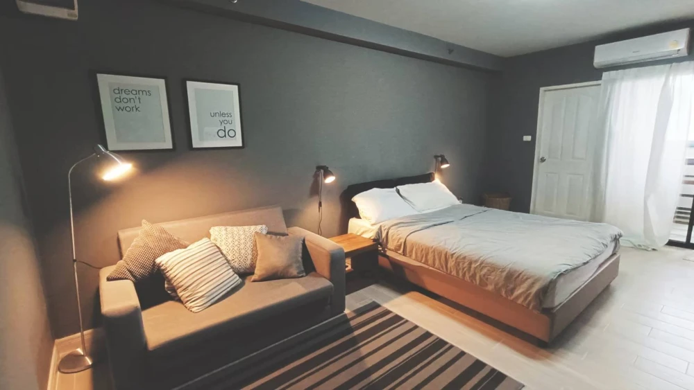 For rent: City Home Sukhumvit 101, 2nd floor (can walk up to the room, no need to wait for the elevator), decorated in cool grey tones, first come fir