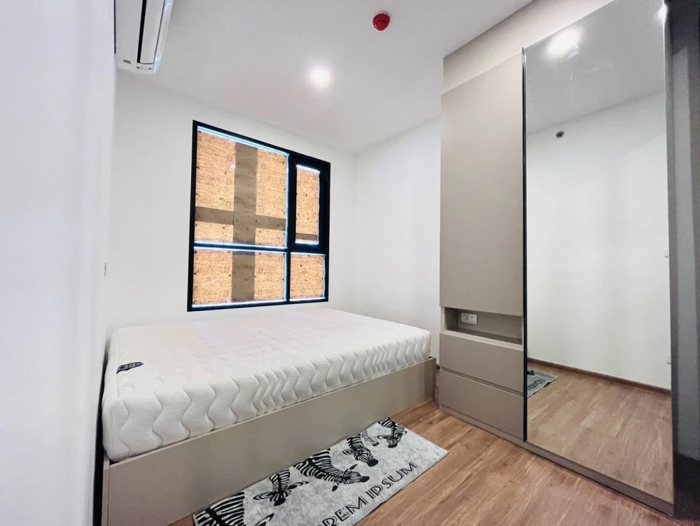 For rent: The Origin Ram 209 Interchange, 30th floor, very high, complete with furniture and electrical appliances, must reserve.