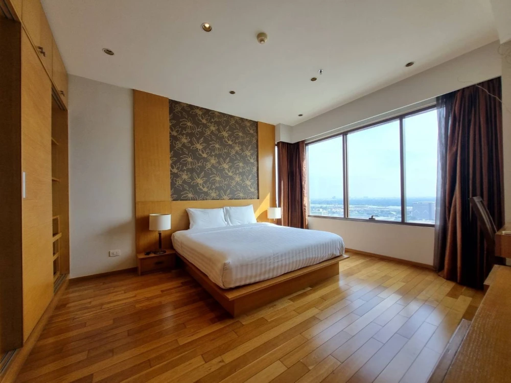 For rent!! The Emporio Place, 31st floor, river view, beautifully decorated room, ready to move in, convenient transportation, don't miss it!!