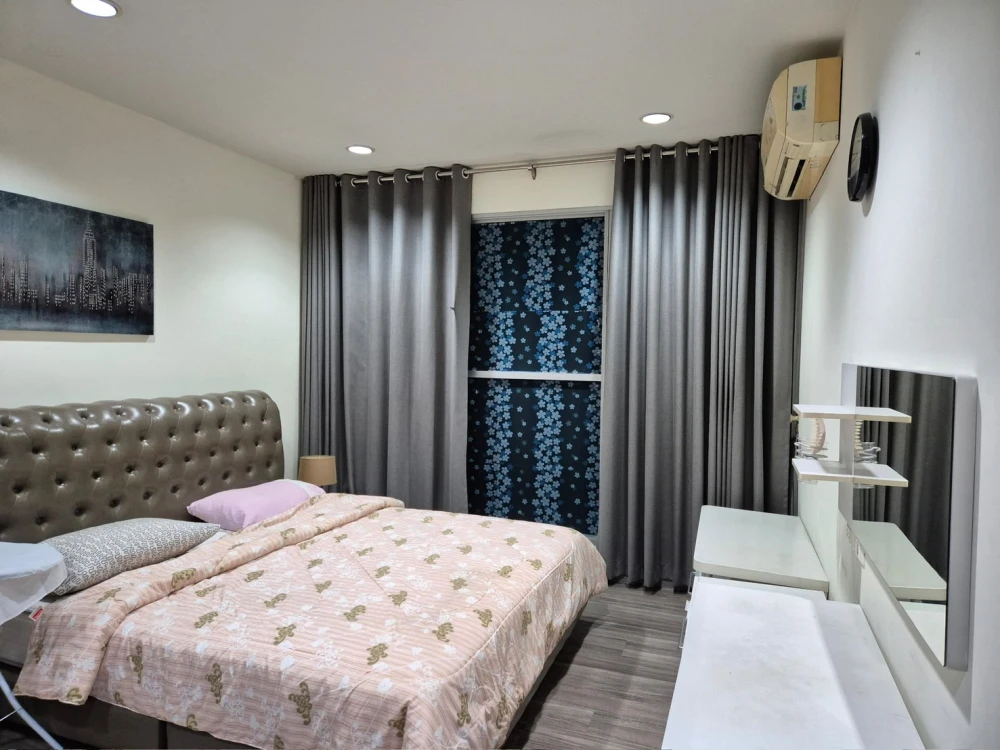 For rent: The Address Siam, very large room, fully furnished, complete with electrical appliances. Interested? Reserve now!