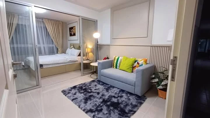 For rent: D Condo Rattanathibet, ready to move in, fully furnished, built-in furniture in the room, just bring your own stuff and move in. Hurry and b