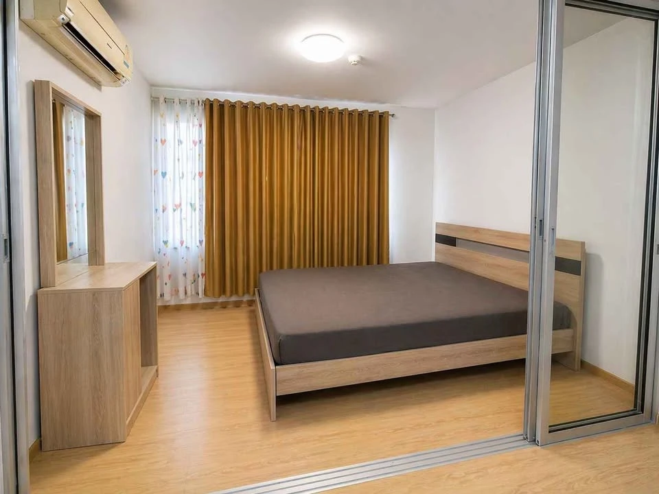 Condo for rent, D Condo Rattanathibet. Spacious and comfortable room, fully furnished. Just bring your bags! Book now!
