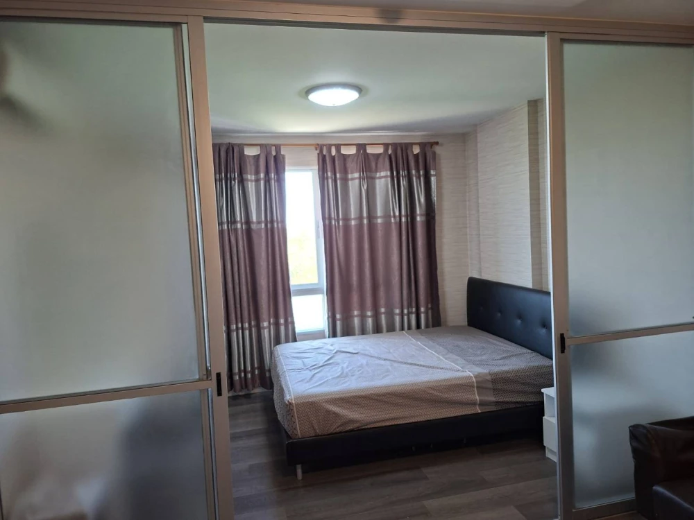 For rent: D Condo Campus Rangsit, Phase 1, Building C, 5th floor. Fully furnished with appliances, ready to move in.