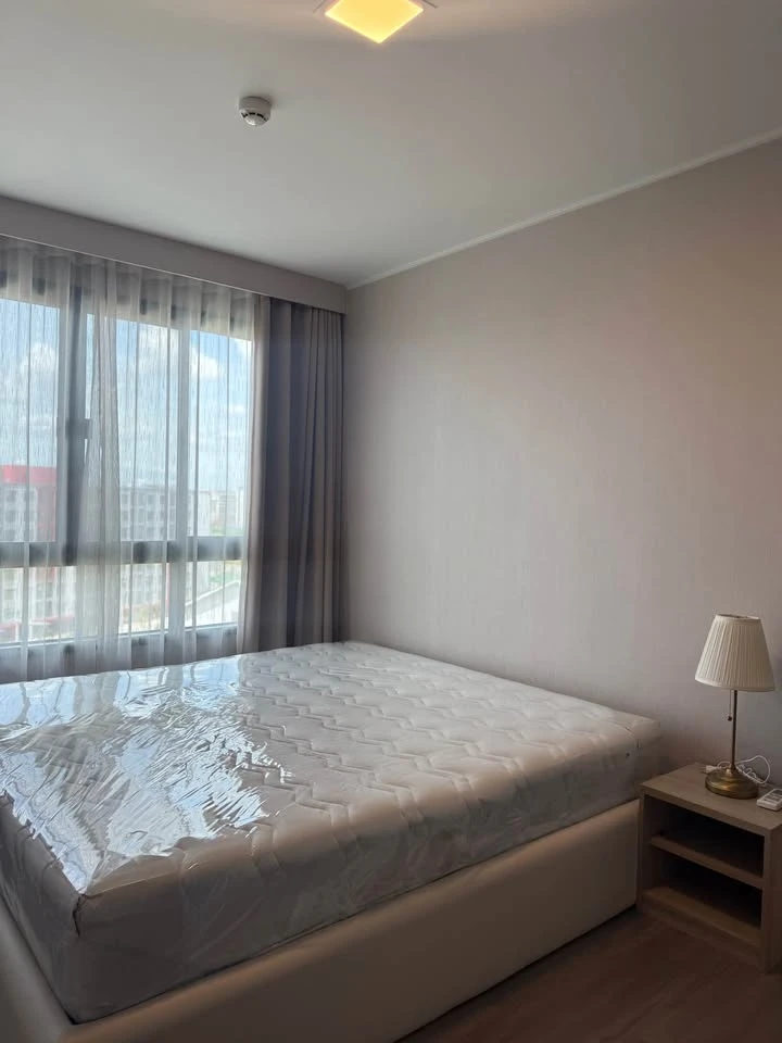 For rent: D Condo Hideaway Rangsit Phase 4, Building A, 8th floor, North facing, swimming pool view, complete with electrical appliances. Reserve now!