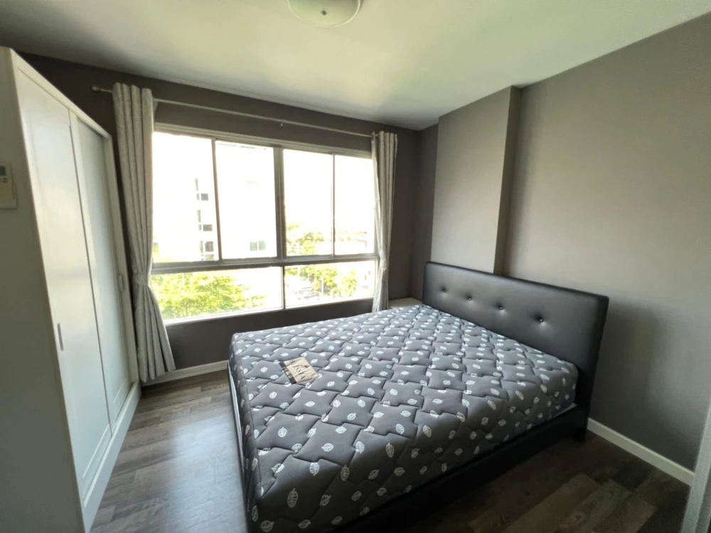 For rent: D Condo Sukhumvit 109, Building B, 6th floor, pool view, fully furnished, just bring your bags and move in.