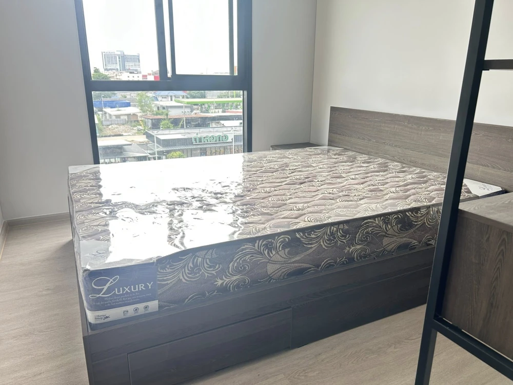 For rent: New Cross Kookot Station, 1 bedroom, 1 living room, corner room, 6th floor, quiet, very private, very worth booking.
