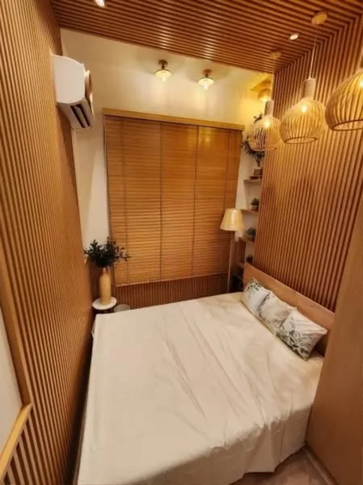 For rent: New Noble Ratchada-Ladprao. Very high ceilings with double walls to reduce heat inside the room. Fully furnished with built-in features. Boo
