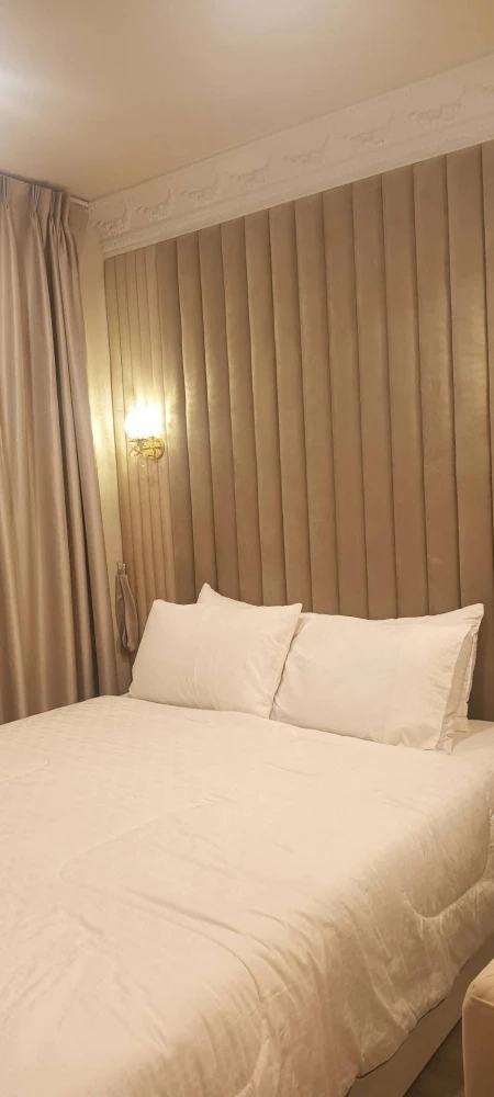 For rent: Blue Phahonyothin 35, fully functionally decorated, well-built bedroom, just bring your own luggage and move in.