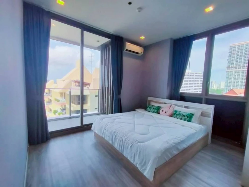 For rent: Baan Plai Had (North Pattaya), very spacious room, resort style, full sea view, very beautiful, like sleeping in heaven, book now.