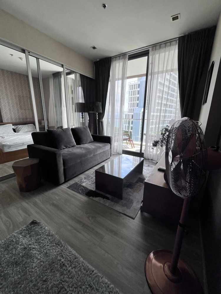 For rent: Baan Plai Haad, upper floor unit with spacious living area and fully furnished. Grab it now!