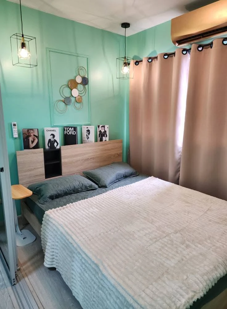 For rent: Plum Condo Park Rangsit Phase 2. Brightly colored room with full amenities. Don't miss out!