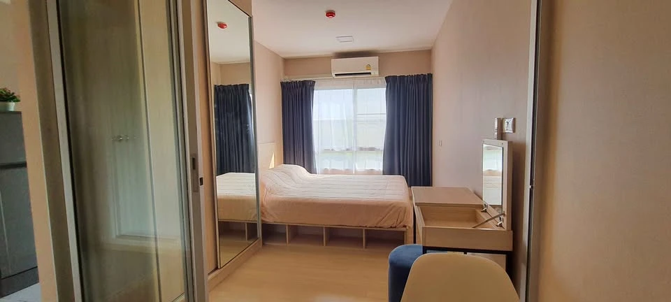 For rent: Plum Condo Rangsit Alive Phase 1, near Bangkok University, 4th floor, Building D. Fully furnished with appliances, ready to move in.