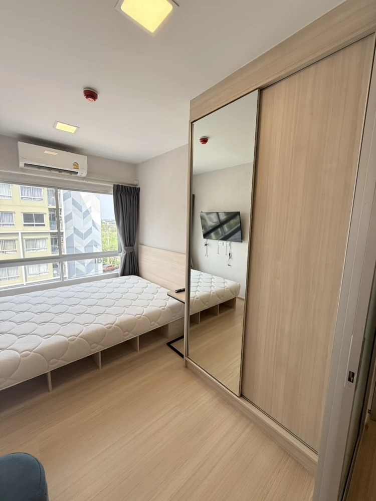 Plum Condo Rangsit Alive Phase 2 for rent. Beautiful and comfortable room. Book now!!